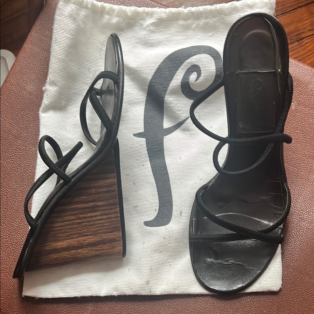 Fortuna Valentino Strappy Wedge Sandsls